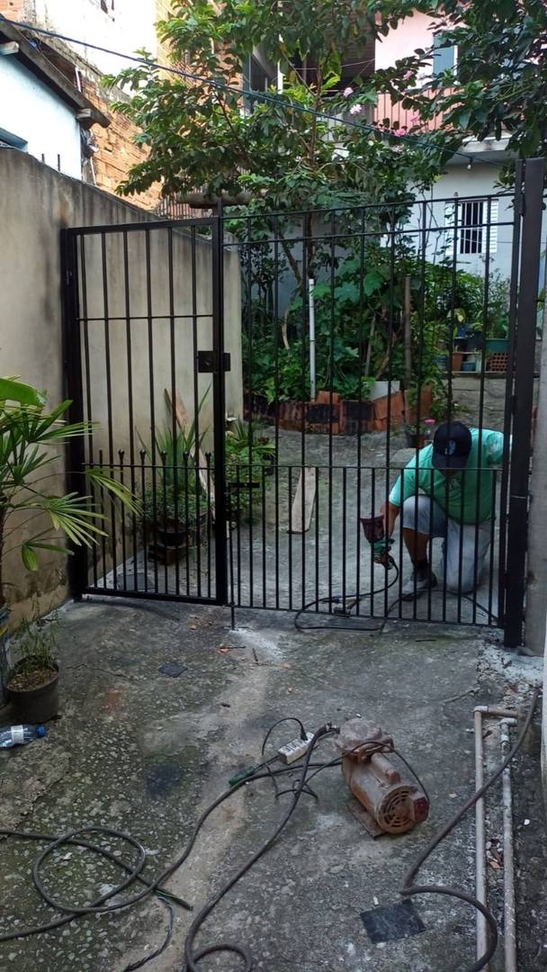 Grade e gradil de proteção instalados pela SS Serralheria